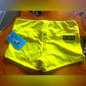Fleo Shorts Bright Yellow